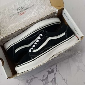 VANS OLD SKOOL CLÁSICA.