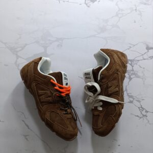 NEW BALANCE MIU MIU BROWN