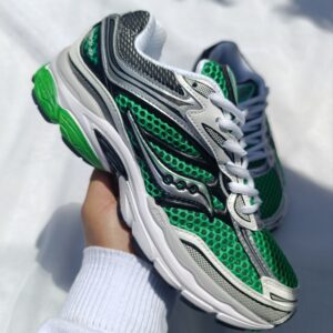 SAUCONY PROGRID OMNI 9 GREEN 🌲🤍