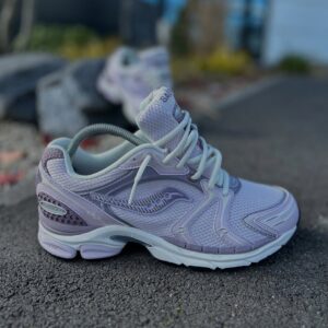 SAUCONY PROGRID TRIUMPH 4 LILA 🟣